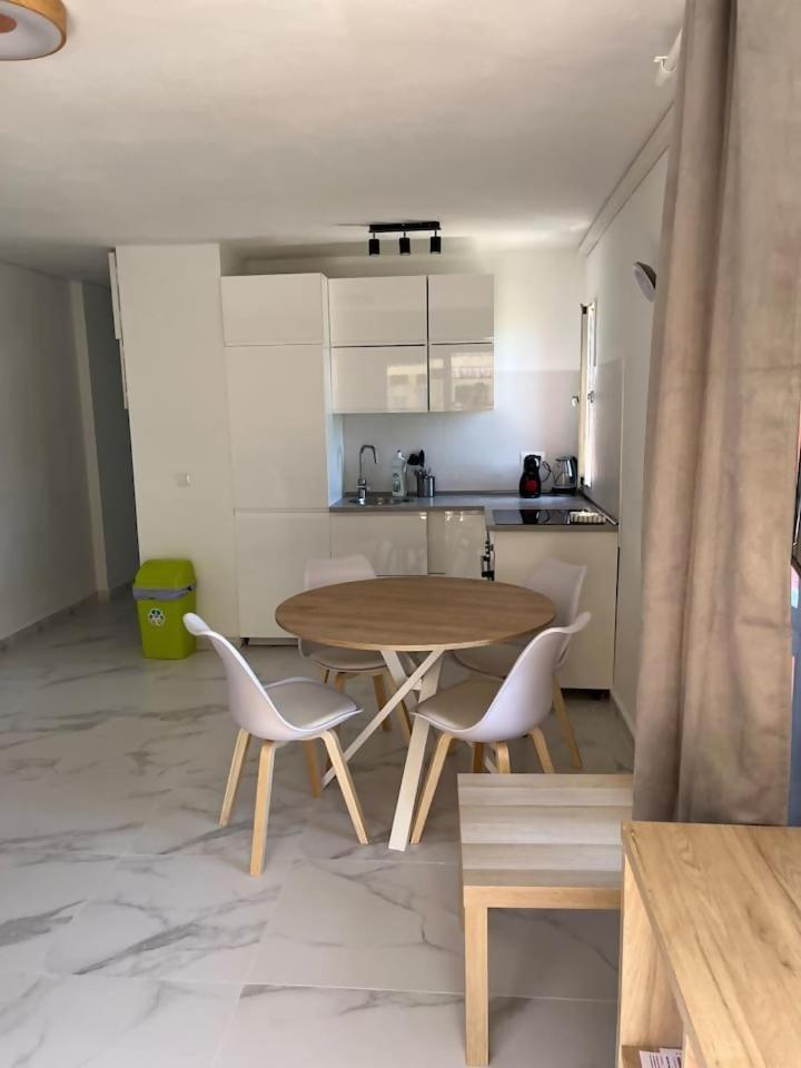 Apartment Vith Amazing View In Minerva 베날마데나코스타 외부 사진